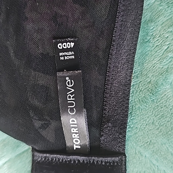 NWOT Torrid 360 Back Smoothing Push-up Plunge Bra - Picture 4 of 8